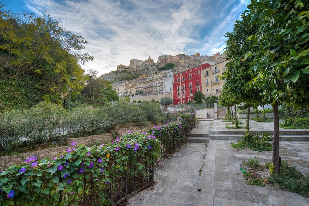 Ibla Rosso Lacca Appartement Ragusa Buitenkant foto