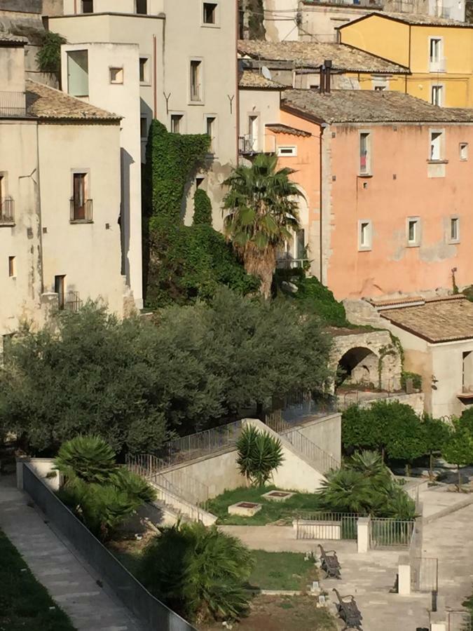 Ibla Rosso Lacca Appartement Ragusa Buitenkant foto